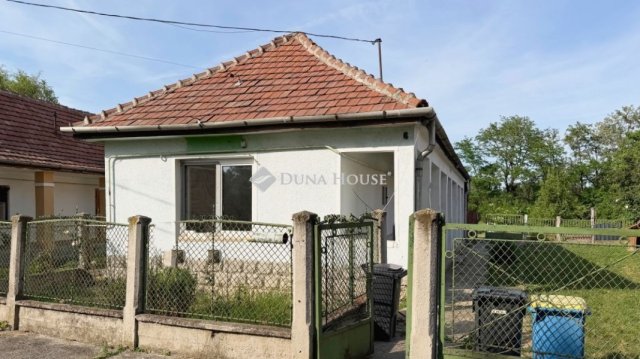Eladó családi ház, Ongán 20 M Ft, 3 szobás