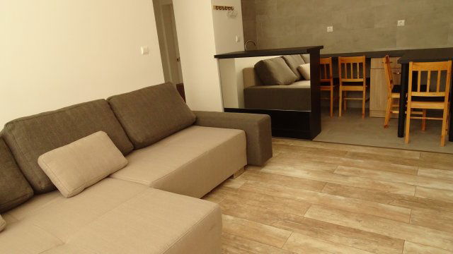 Kiadó téglalakás, albérlet, Esztergomban, Táti úton, 2 szobás