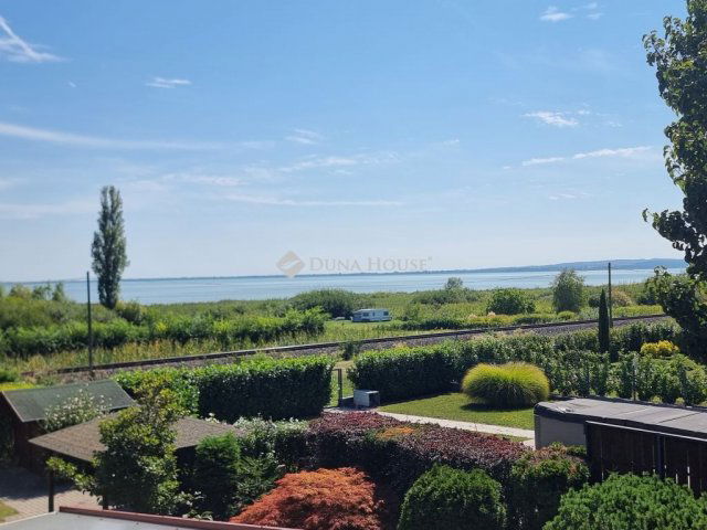 Eladó ikerház, Balatongyörökön 89.9 M Ft, 3 szobás