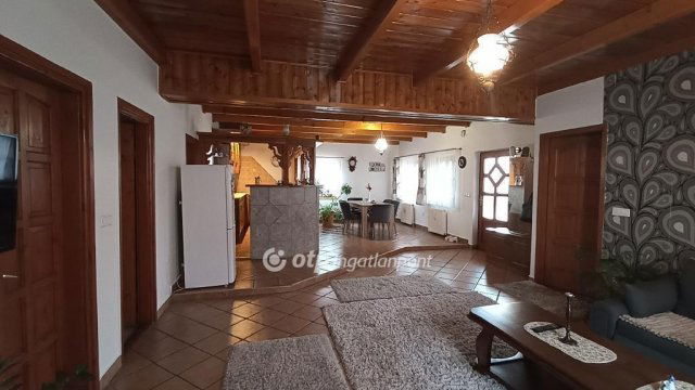 Eladó családi ház, Jászfényszarun 59.9 M Ft, 3 szobás