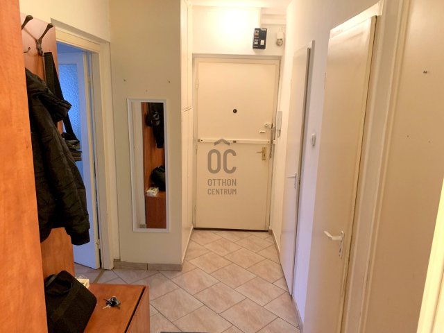 Eladó panellakás, Kecskeméten 44.8 M Ft, 2 szobás