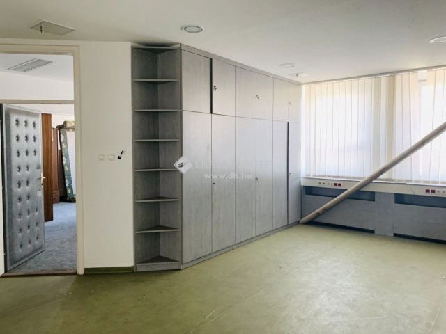 Eladó iroda, Budapesten, X. kerületben 330.75 M Ft