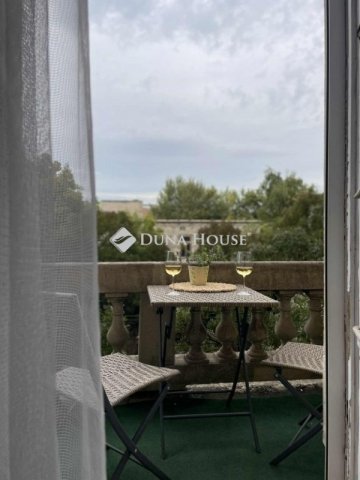 Eladó téglalakás, Budapesten, VI. kerületben 124.9 M Ft