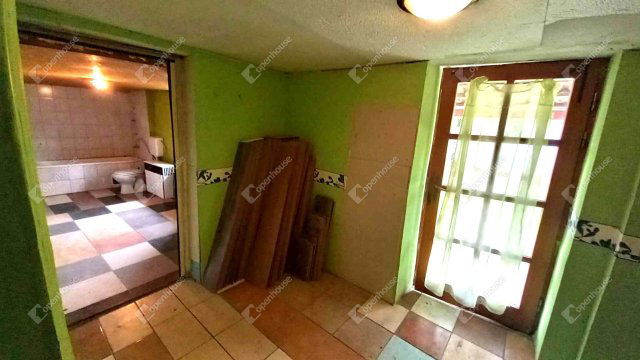 Eladó családi ház, Besenyszögön 10.99 M Ft, 3 szobás