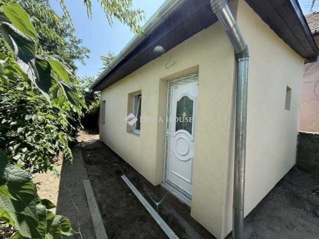 Eladó téglalakás, Budapesten, XXI. kerületben 32.5 M Ft