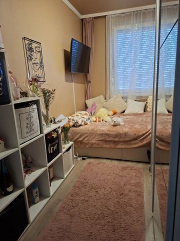 Eladó panellakás, Nyíregyházán, Fazekas János téren 50.99 M Ft