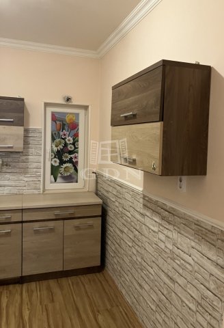 Eladó téglalakás, Budapesten, VI. kerületben 99 M Ft, 4 szobás