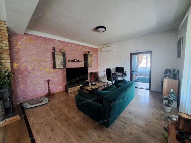 Eladó családi ház, Tiszarádon 13.5 M Ft, 2 szobás