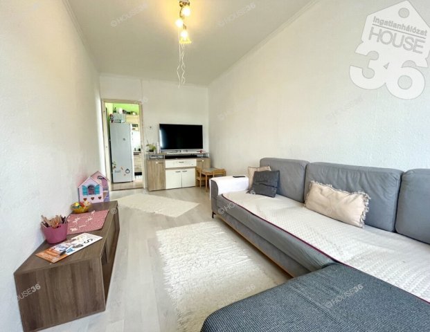 Eladó panellakás, Kecskeméten 47.5 M Ft, 2 szobás