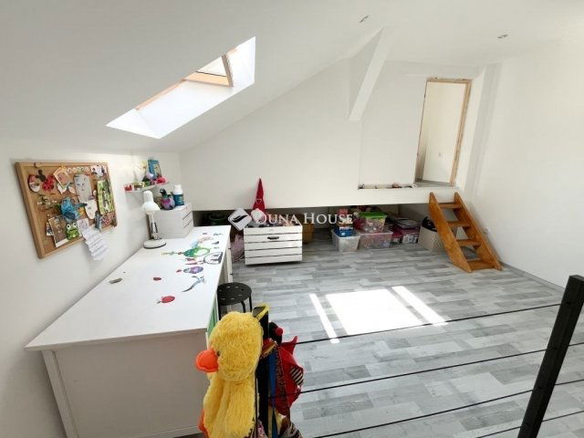 Eladó téglalakás, Budapesten, XX. kerületben 37.9 M Ft, 3 szobás