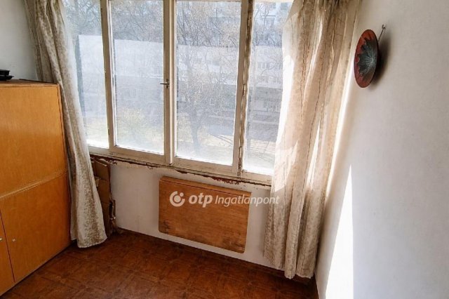 Eladó panellakás, Budapesten, III. kerületben 64.9 M Ft, 2 szobás
