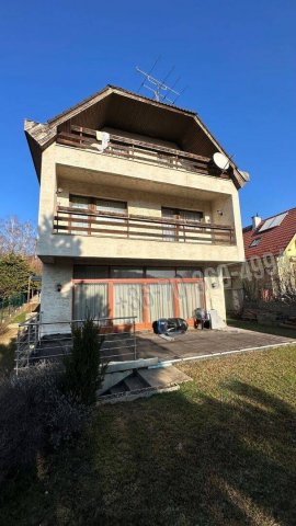 Eladó családi ház, Budapesten, II. kerületben 240 M Ft, 8 szobás