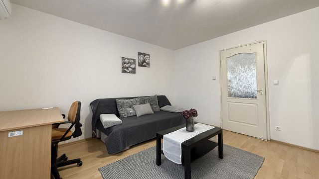 Kiadó téglalakás, albérlet, Debrecenben 220 E Ft / hó, 2 szobás