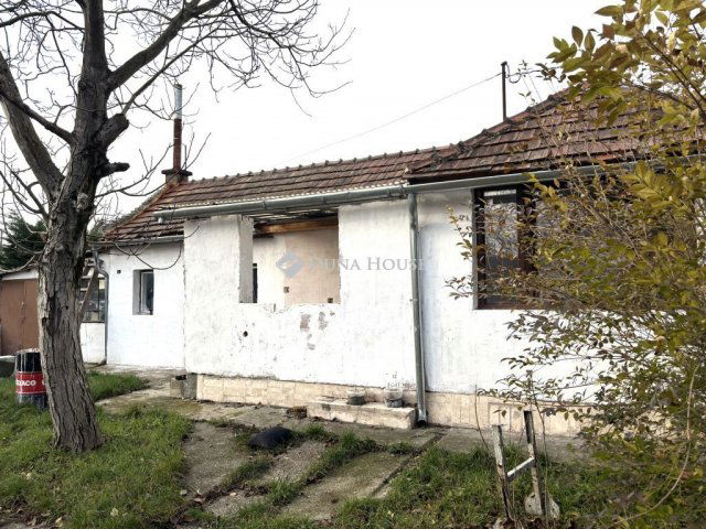 Eladó családi ház, Dorogon, Pataksor utcában 34.9 M Ft, 2 szobás