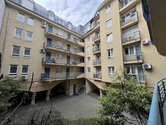 Eladó téglalakás, Budapesten, VI. kerületben, Rózsa utcában