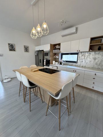 Eladó ikerház, Dunaharasztin 129.9 M Ft, 4 szobás