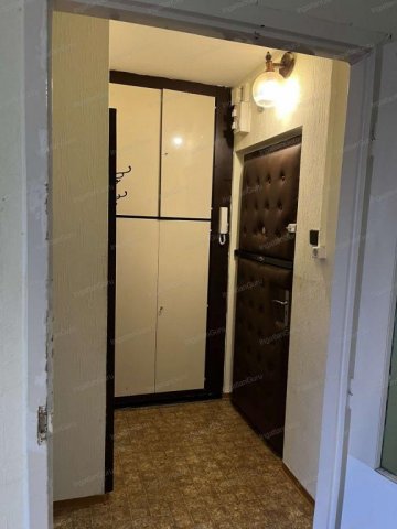 Kiadó panellakás, albérlet, Kecskeméten 100 E Ft / hó, 1 szobás