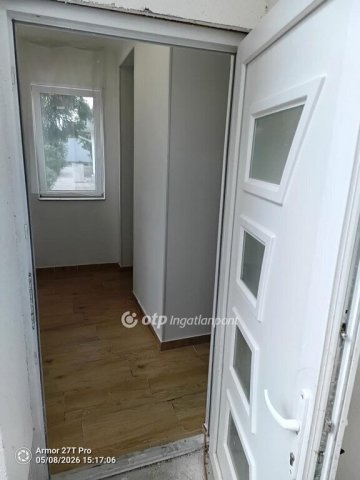 Eladó családi ház, Budapesten, XV. kerületben 64.9 M Ft