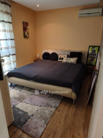 Kiadó téglalakás, albérlet, Dunaújvárosban 250 E Ft / hó