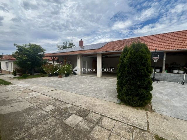 Eladó családi ház, Palotabozsokon 104 M Ft, 4 szobás