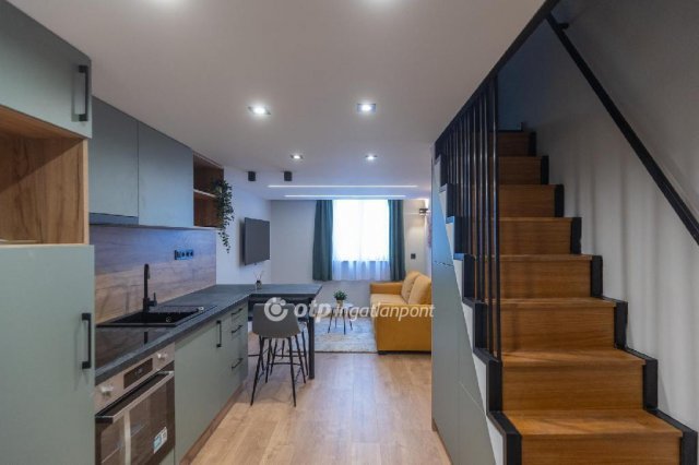 Eladó téglalakás, Budapesten, VI. kerületben 52.5 M Ft, 2 szobás