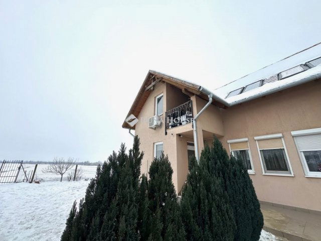 Eladó téglalakás, Dunavarsányban 74 M Ft, 3+1 szobás