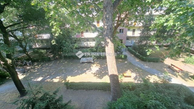 Eladó téglalakás, Budapesten, III. kerületben 40 M Ft, 1 szobás