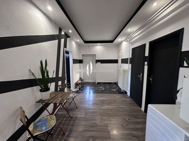 Eladó családi ház, Makón 64 M Ft, 4 szobás