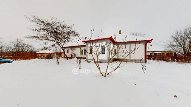 Eladó családi ház, Beszterecén 54 M Ft, 3 szobás