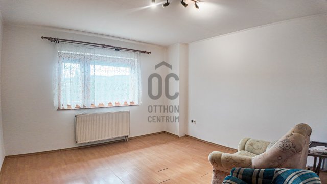Eladó téglalakás, Szekszárdon 44.9 M Ft, 3 szobás
