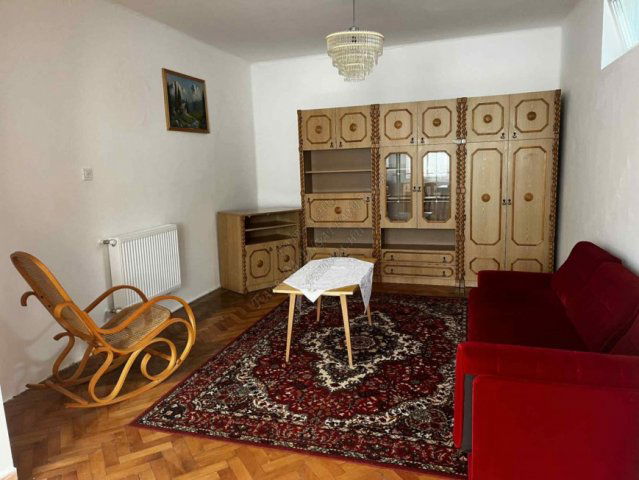 Kiadó családi ház, albérlet, Hódmezővásárhelyen, 2 szobás