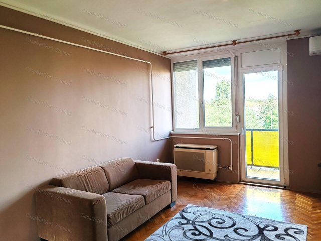 Kiadó téglalakás, albérlet, Szolnokon 120 E Ft / hó, 2 szobás