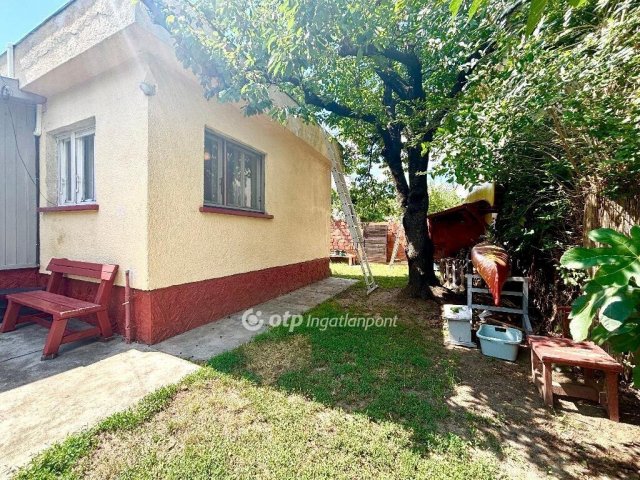 Eladó családi ház, Budapesten, XVI. kerületben 79.9 M Ft