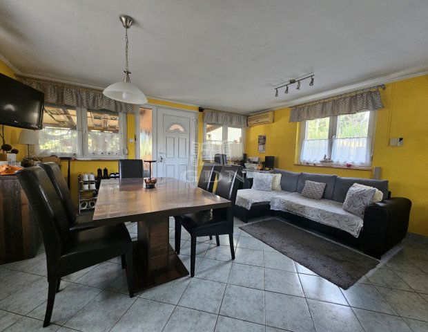 Eladó családi ház, Diósdon 105 M Ft, 4+1 szobás