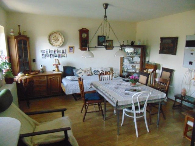 Eladó családi ház, Pécsett 84.9 M Ft, 4 szobás