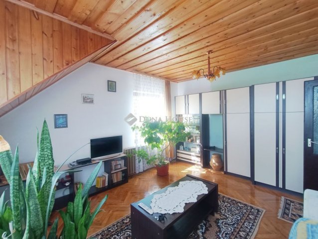 Eladó családi ház, Pálfán 26.9 M Ft, 7 szobás
