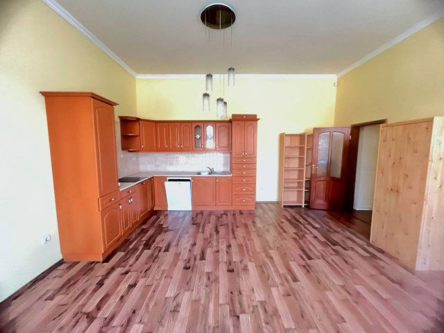 Eladó téglalakás, Budapesten, IX. kerületben 90 M Ft, 2+1 szobás