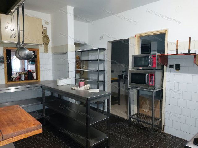 Eladó üzlethelyiség, Balatonmáriafürdőn 119.999 M Ft