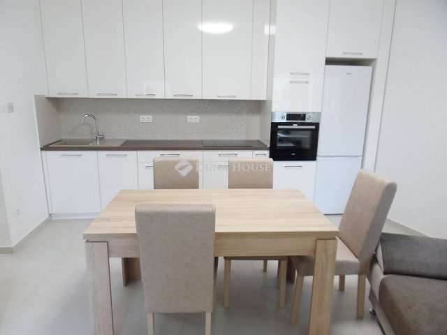 Kiadó téglalakás, albérlet, Debrecenben 180 E Ft / hó, 2 szobás