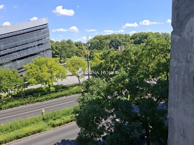 Eladó téglalakás, Budapesten, VII. kerületben 109 M Ft, 4 szobás