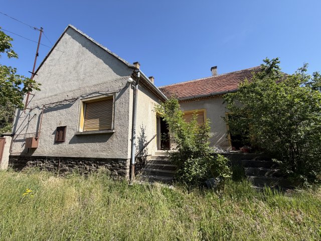 Eladó családi ház, Rábapatyon 21.5 M Ft, 2 szobás