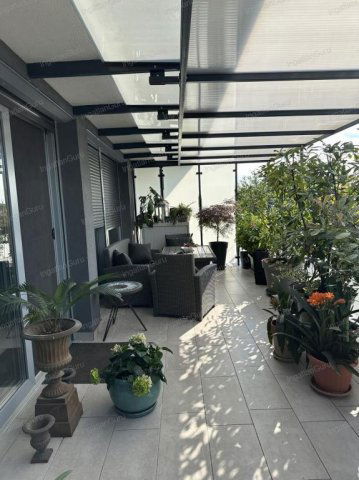 Eladó téglalakás, Kecskeméten 130 M Ft, 4 szobás