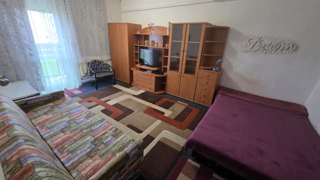 Kiadó panellakás, albérlet, Debrecenben, Görgey utcában