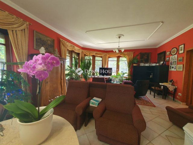 Eladó családi ház, Lajosmizsén 295 M Ft, 5 szobás