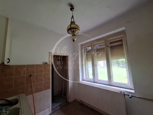Eladó családi ház, Szászváron 15 M Ft, 3 szobás