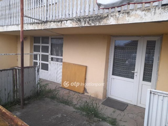 Eladó családi ház, Ajakon 45 M Ft, 3 szobás