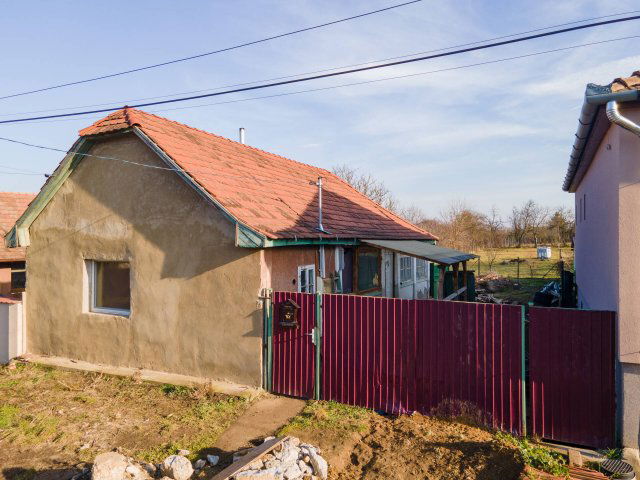 Eladó családi ház, Érsekvadkerten 8 M Ft, 1 szobás