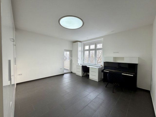 Eladó téglalakás, Budapesten, XIII. kerületben 75 M Ft, 1 szobás