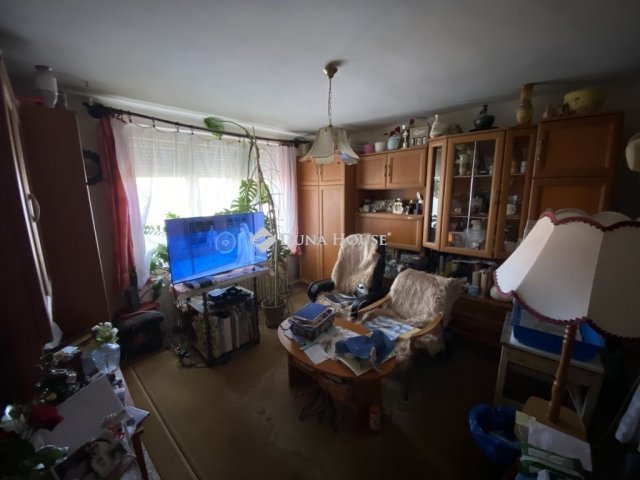 Eladó sorház, Pécsett 50 M Ft, 3 szobás / költözzbe.hu