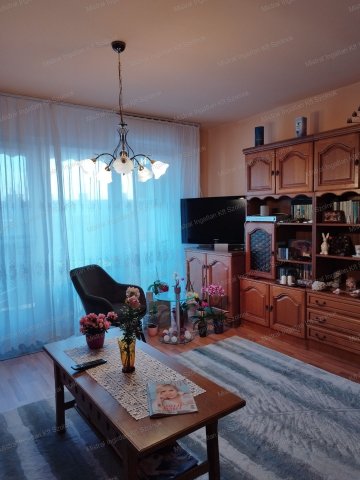 Eladó panellakás, Szolnokon 44.9 M Ft, 1+2 szobás